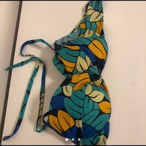 american eagle swim suit size 36C top, M bottom